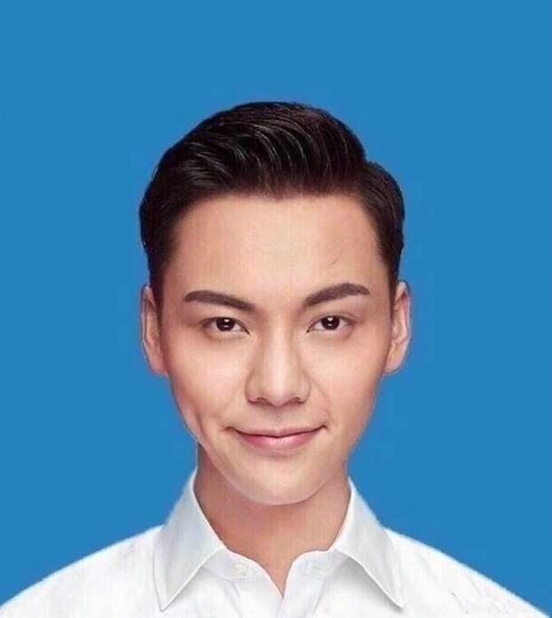 小男孩证件照—一键抠图自动裁剪